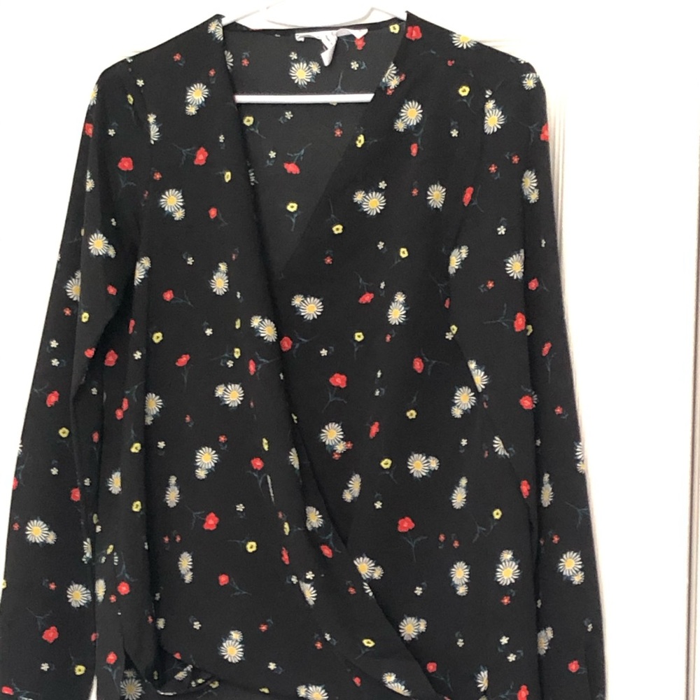 BCBG Generation floral wrap top